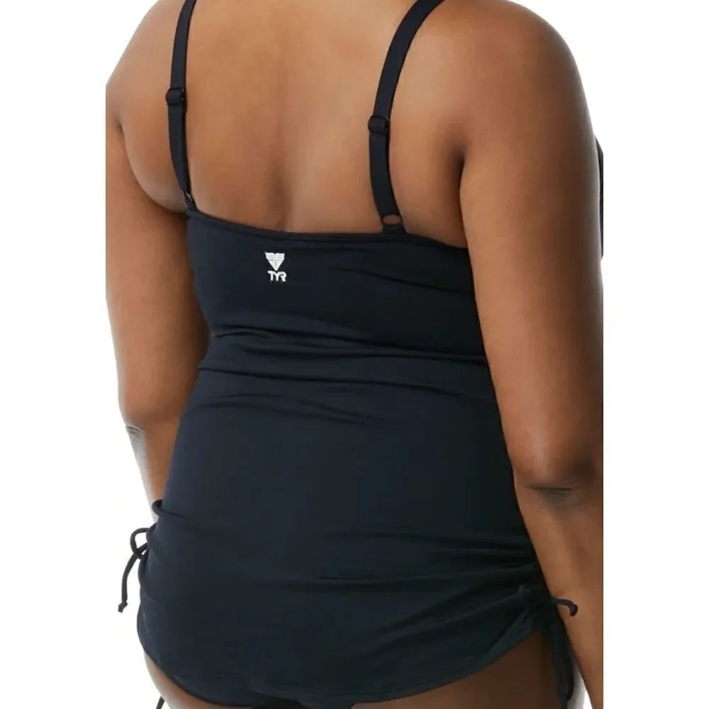 TYR Women’s Solid V-Neck Sheath Plus - Picture 2 of 13